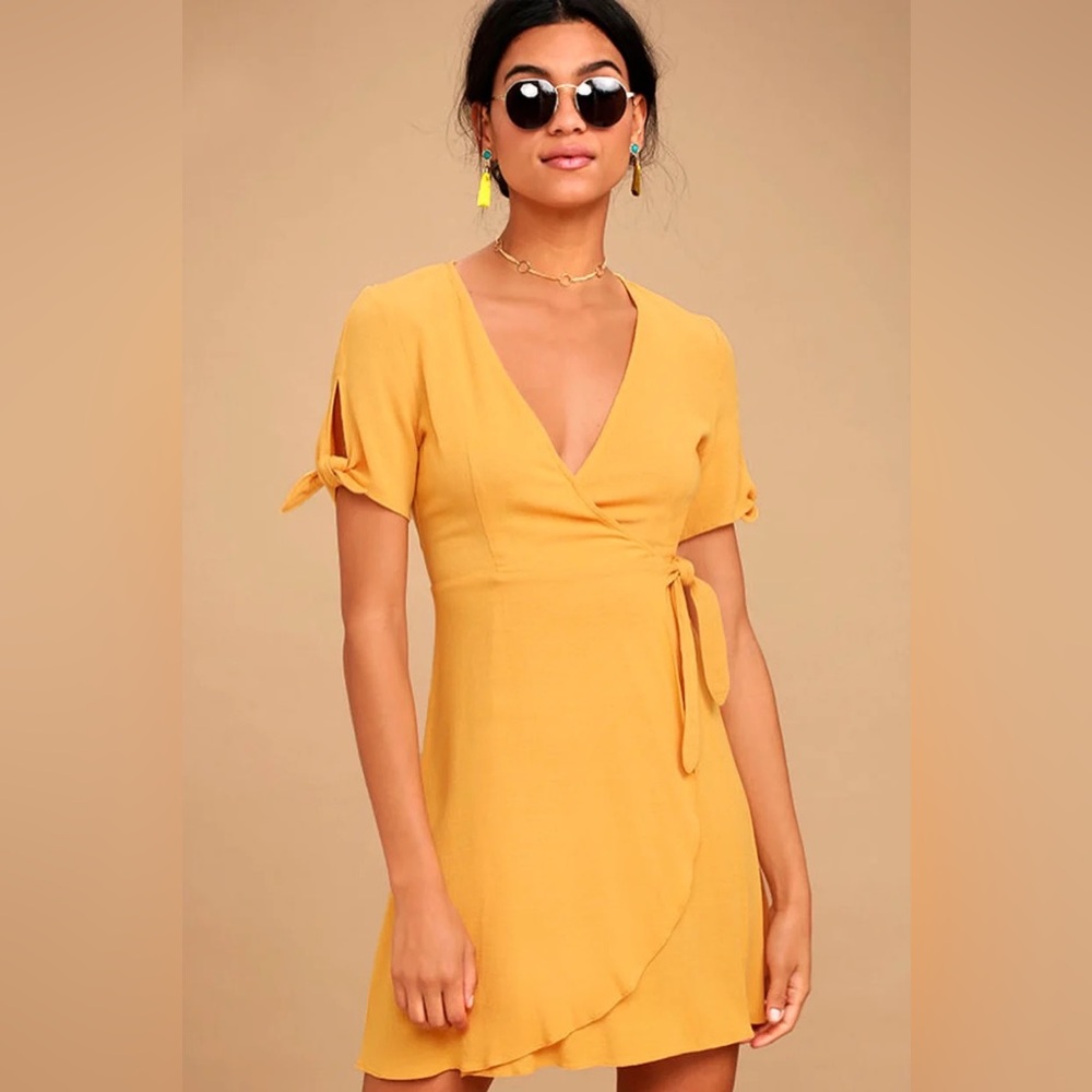 Lulu’s Golden Yellow Wrap Dress Size Small NWT